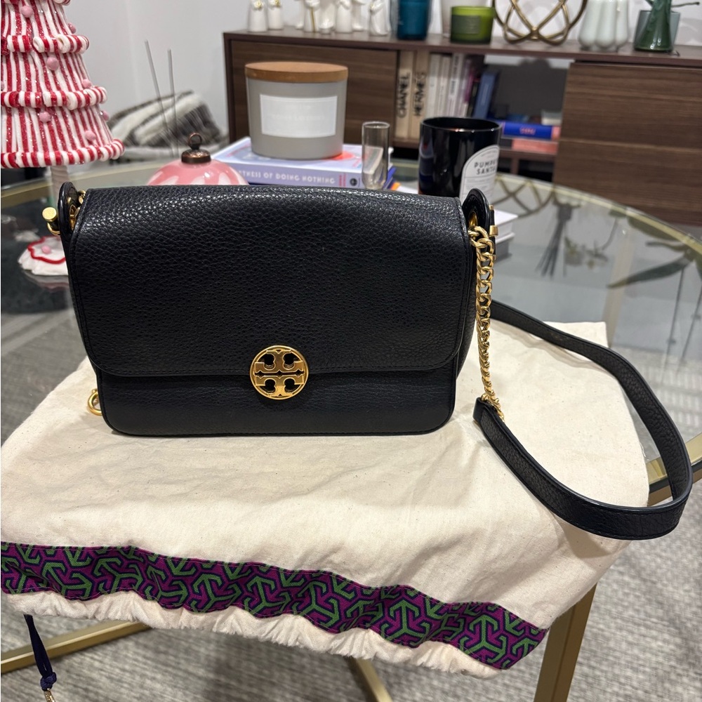 Black Tory Burch gold chain